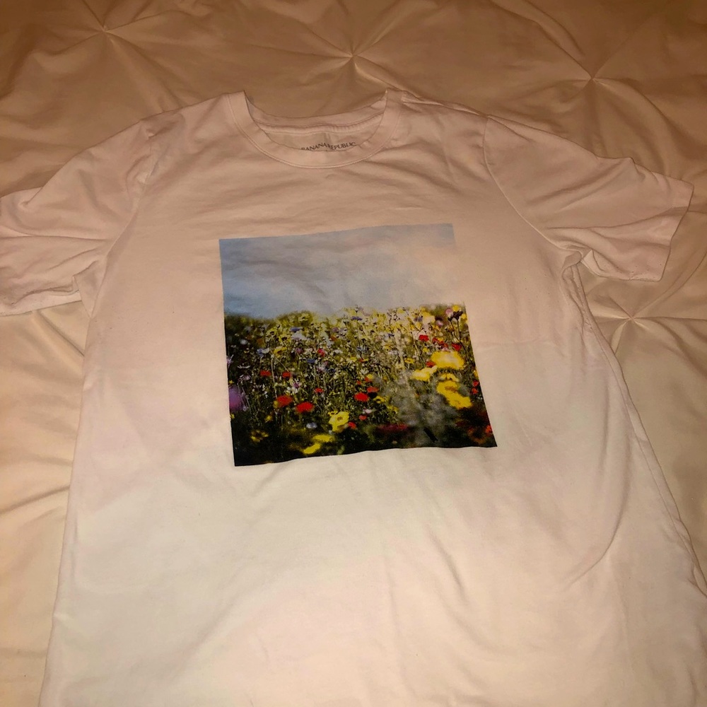 Tshirt by Banana Republic